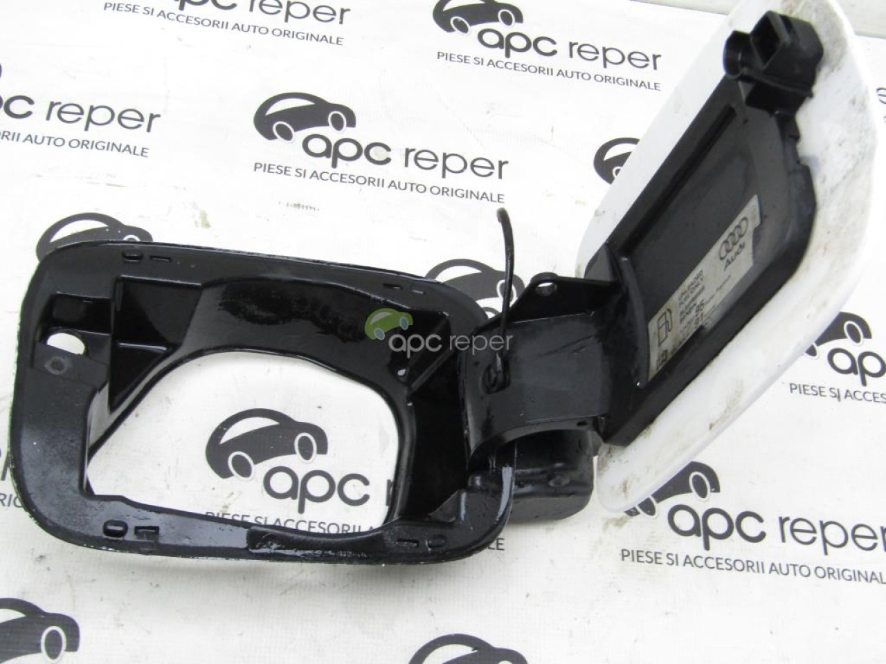 Capac rezervor Audi A4 8K Original Alb