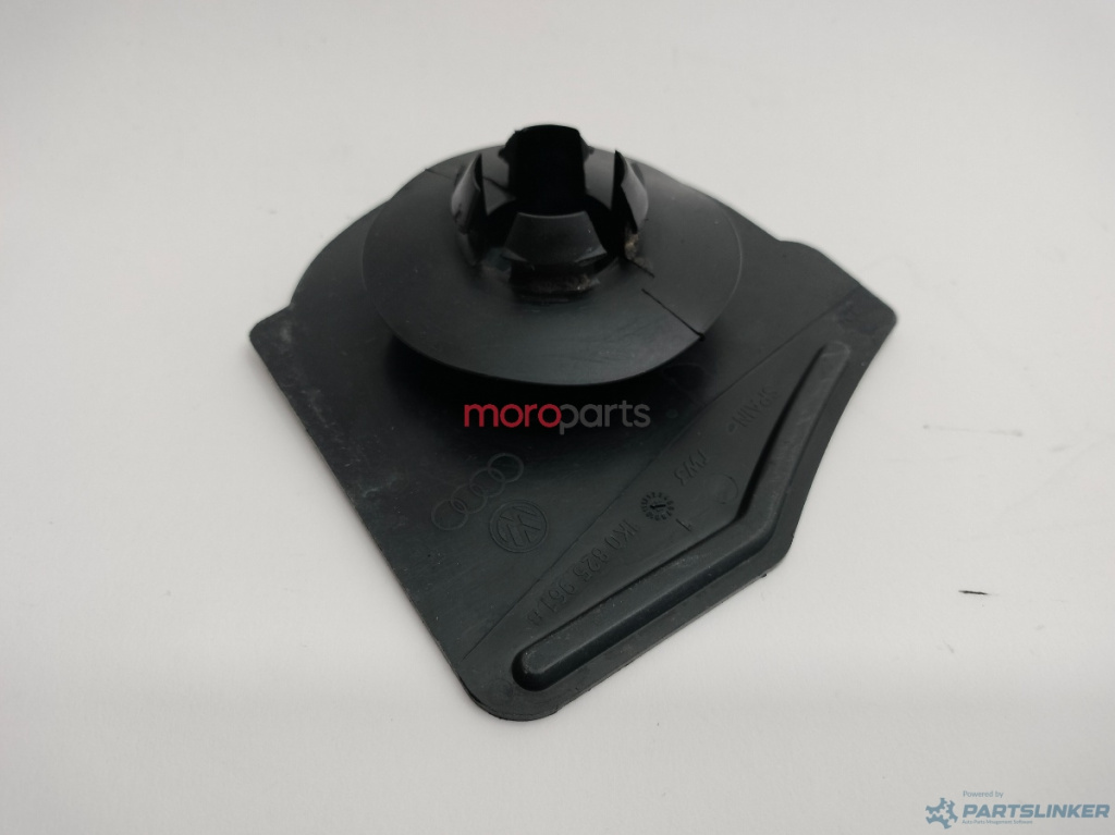 Capac scut podea AUDI A3 II (8P1) [ 2003 - 2013 ] 1.6 (BGU, BSE, BSF) 75KW|102HP VAG OEM 1K0825961B