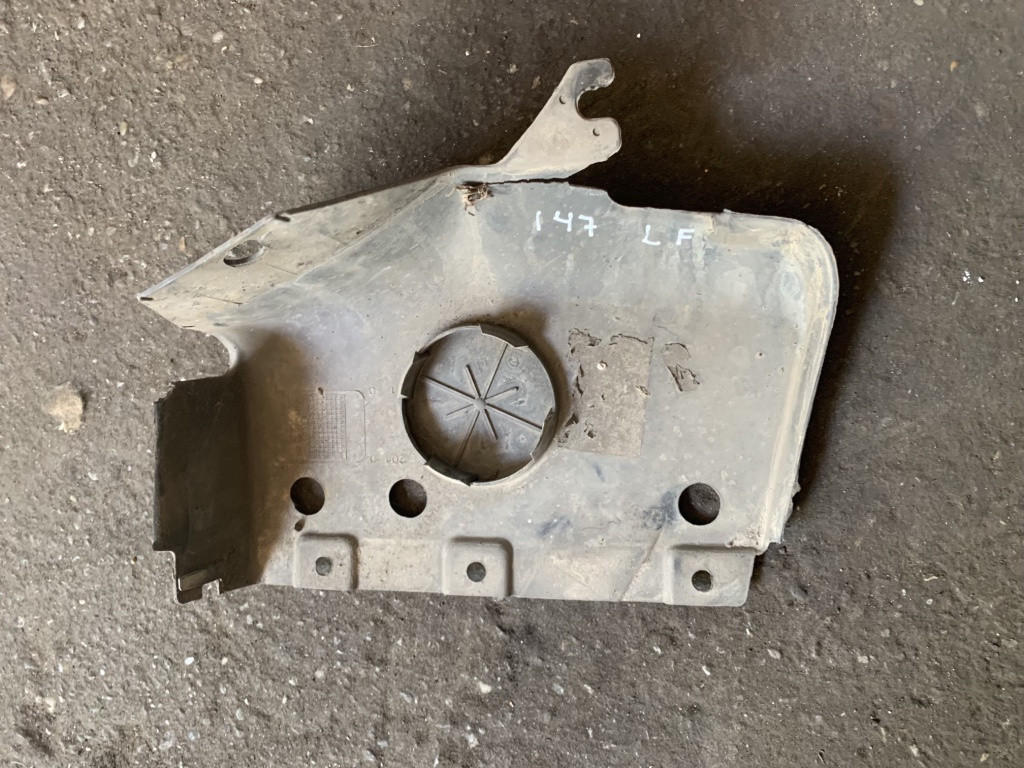 Capac scut stanga fata Audi A4 B7 [2004 - 2008] Avant wagon 5-usi 2.0 multitronic (131 hp) 2.0 - ALT