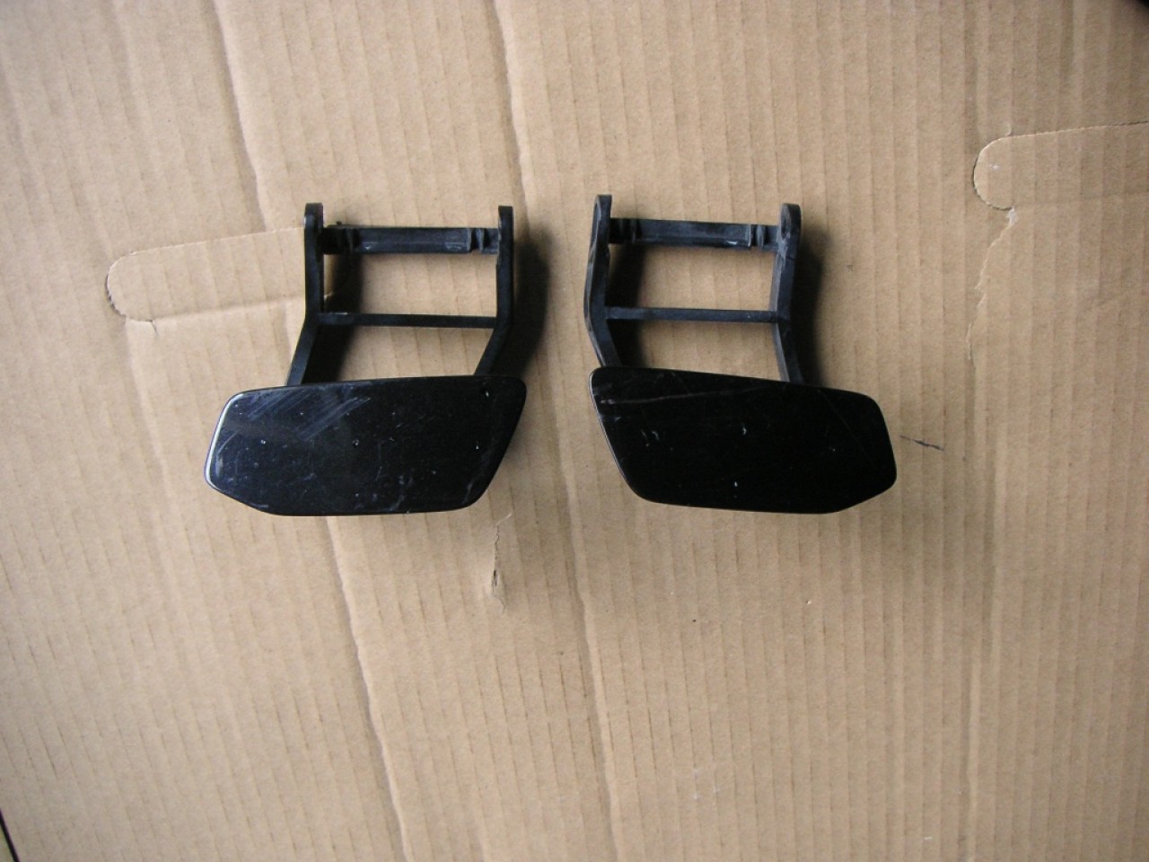 Capac spalator far stanga Audi A8, S8 quattro (2011-2017) cod 4H0955281B, 4H0955289B