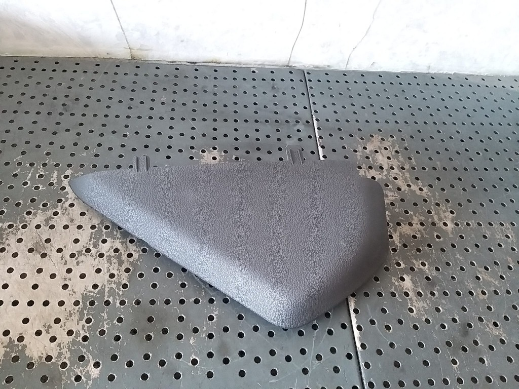 Capac stanga bord audi a4 b9 8w 8w0857085