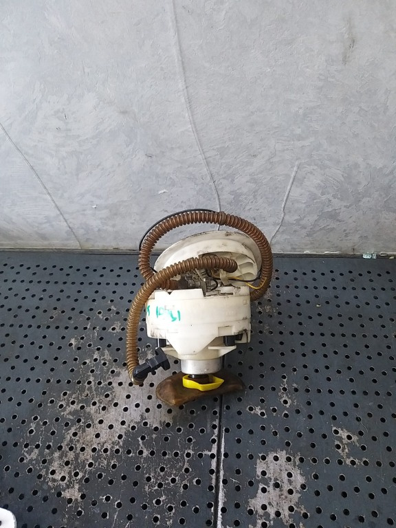Capac superior pompa combustibil 1.9 tdi audi a6 c5 4b 81305033 4b0906087p