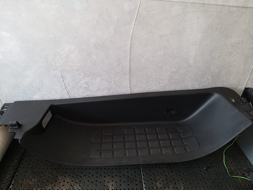 Capac treapta prag dreapta fata citroen jumpy 3 98091632zd 98129341zd 98100693zd