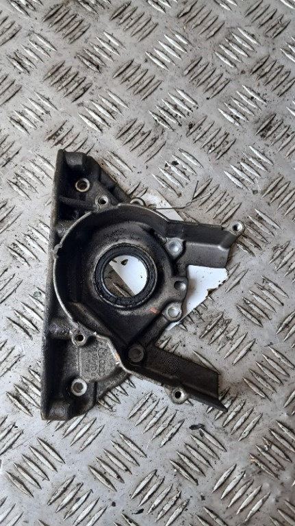 Capac vibrochen Vw Passat B6 1.6 TDI cod motor CAY an 2010 cod 038103153Q