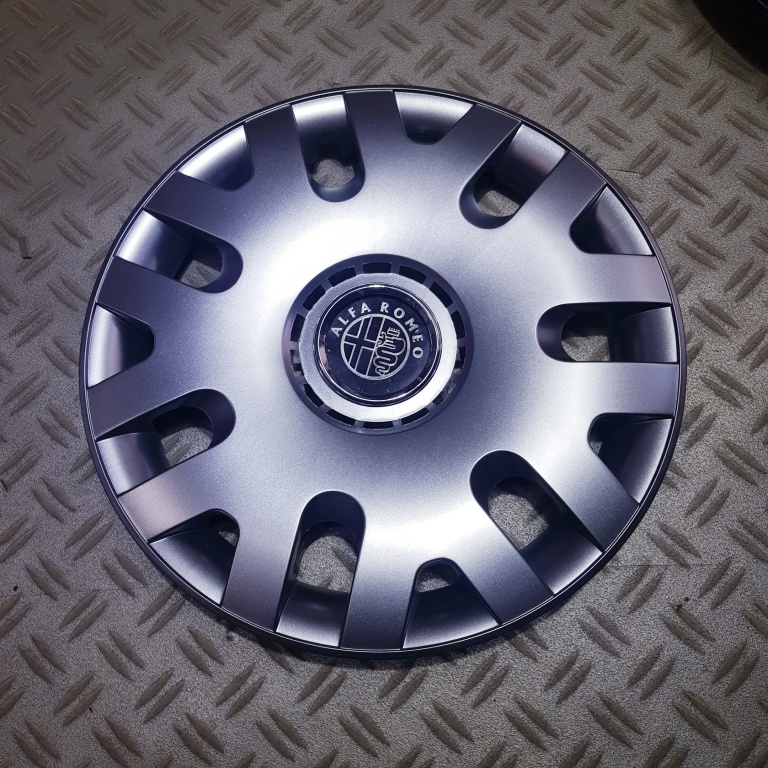 Capace Alfa Romeo r14 la set de 4 bucati cod 204