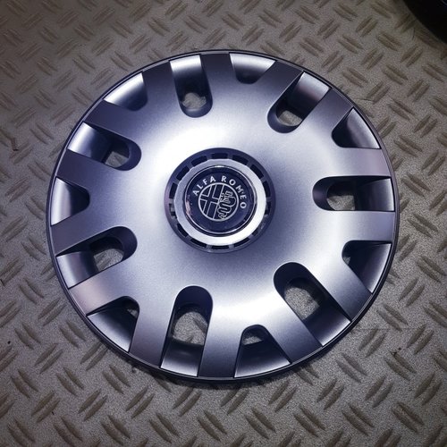 Capace Alfa Romeo r14 la set de 4 bucati cod 204