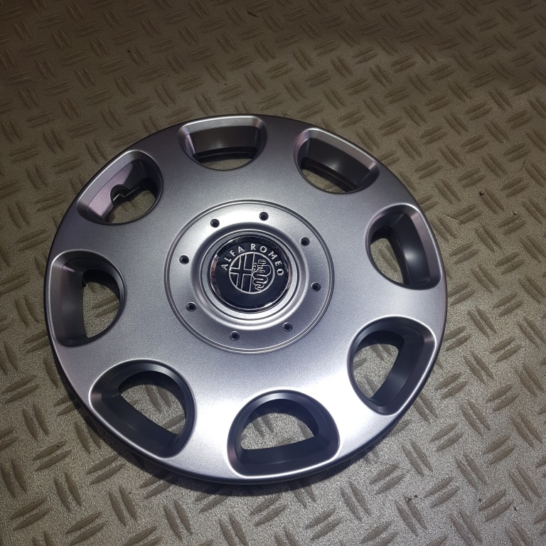 Capace Alfa Romeo r14 la set de 4 bucati cod 208