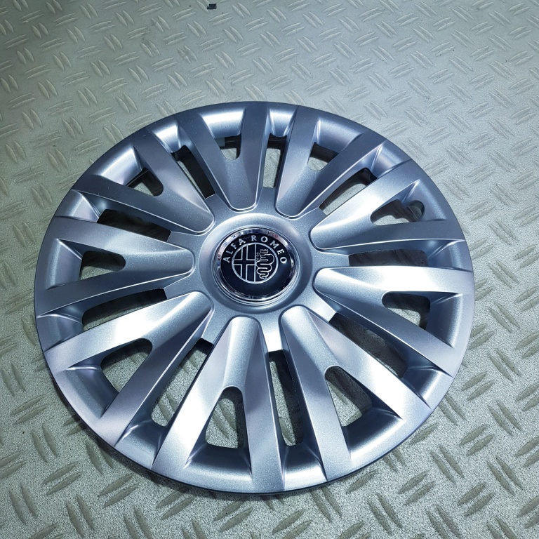 Capace Alfa Romeo r14 la set de 4 bucati cod 217