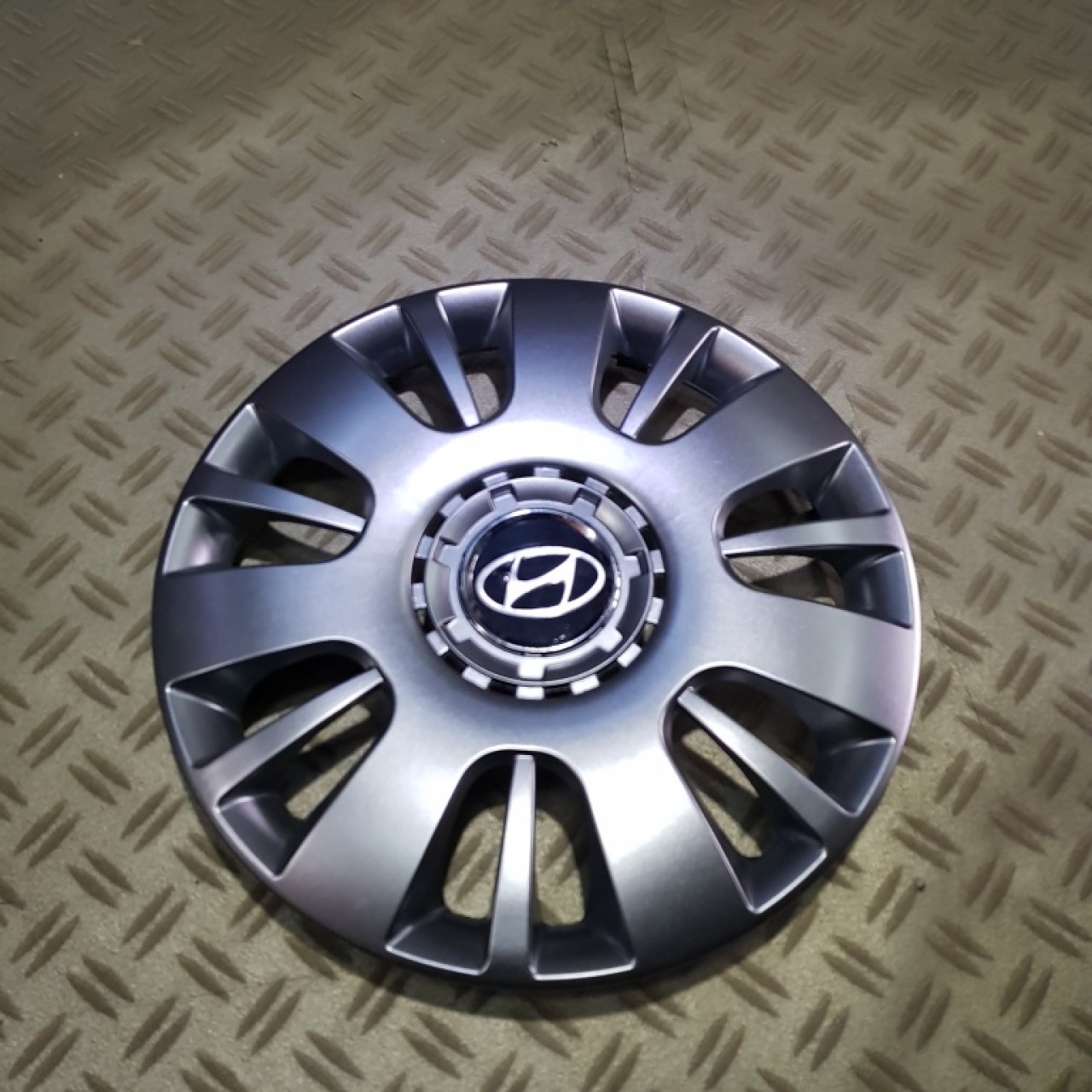 Capace Hyundai r15 la set de 4 bucati cod 307