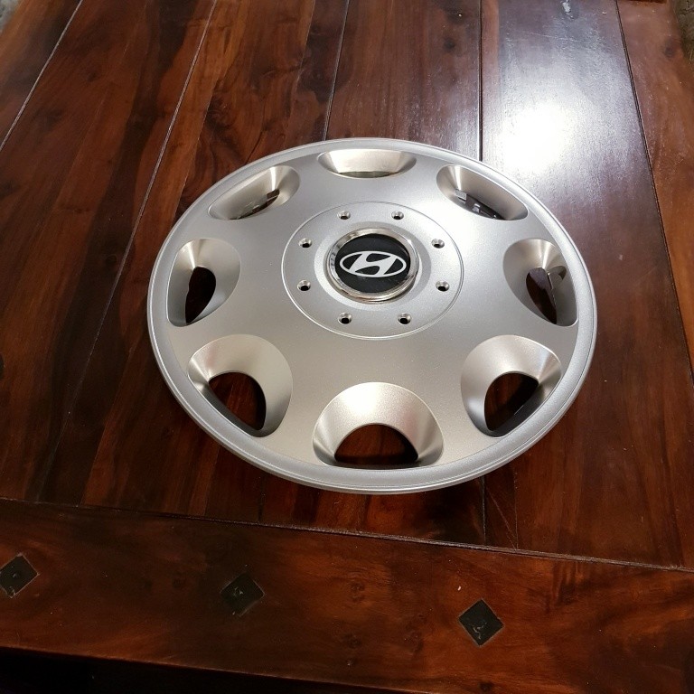 Capace Hyundai r16 la set de 4 bucati cod 400