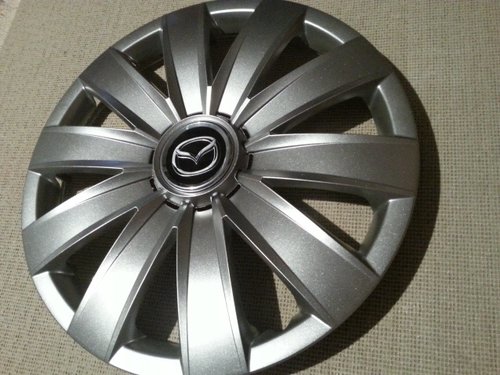 Capace Mazda r14 la set de 4 bucati cod 226