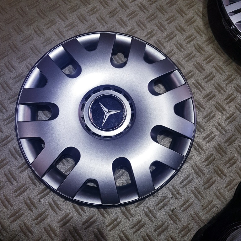 Capace Mercedes r14 la set de 4 bucati cod 204