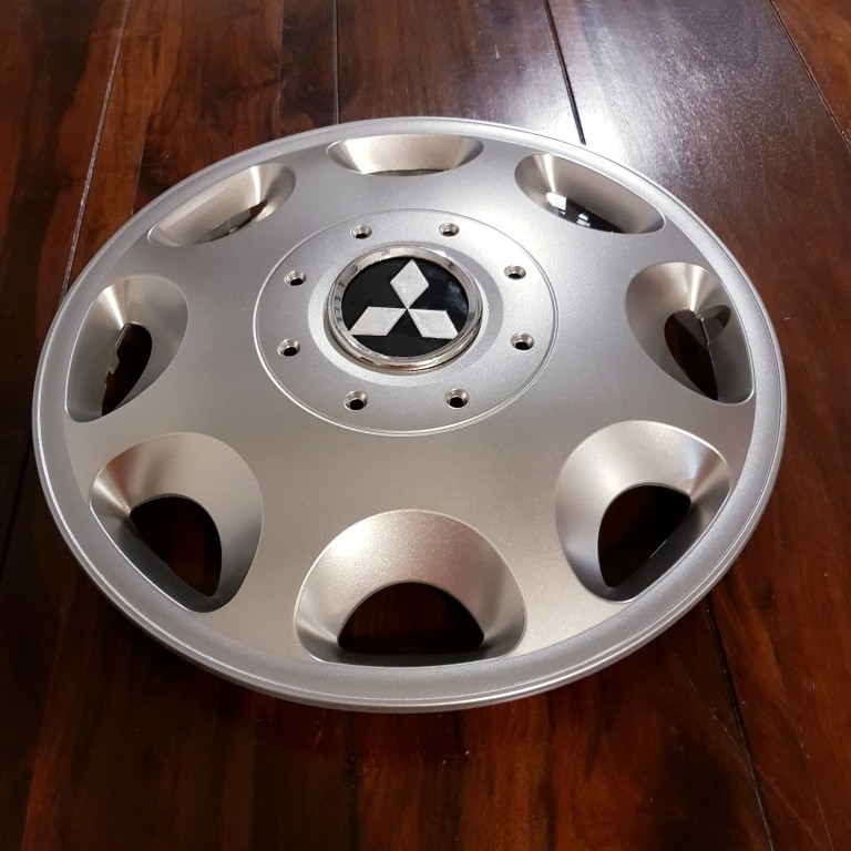 Capace Mitsubishi r16 la set de 4 bucati cod 400