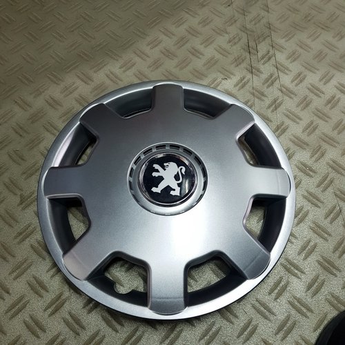 Capace Peugeot r13 la set de 4 bucati cod 105