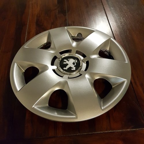 Capace r14 Peugeot la set de 4 bucati cod 215