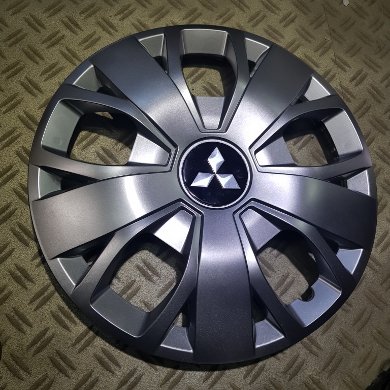 Capace r16 Mitsubishi la set de 4 bucati cod 420