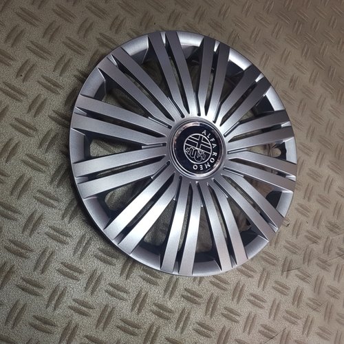 Capace roti Alfa Romeo r13 la set de 4 bucati cod 100
