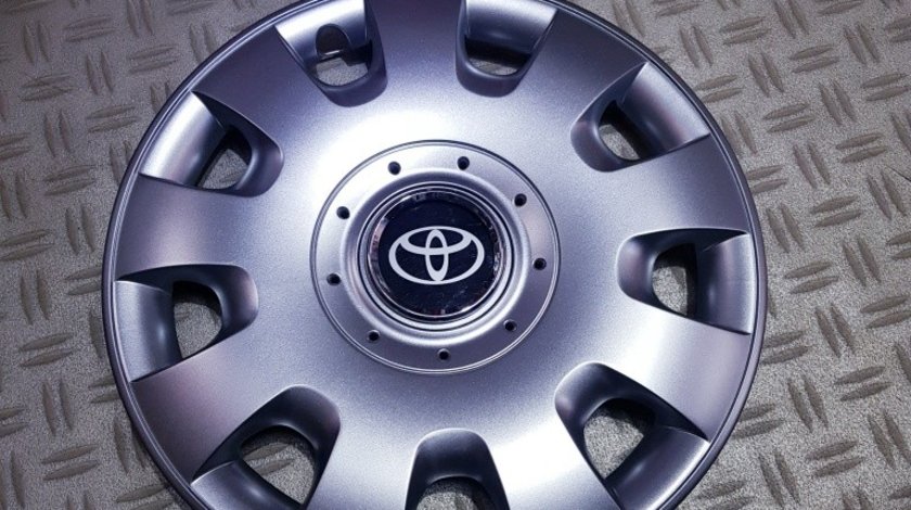 Capace Toyota r13 la set de 4 bucati cod 107