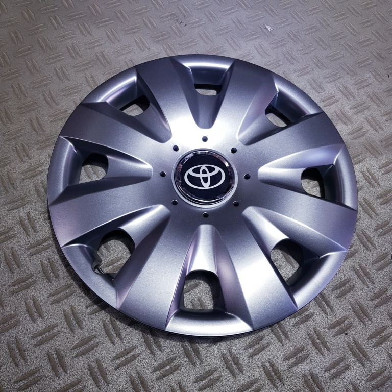 Capace Toyota r15 la set de 4 bucati cod 321
