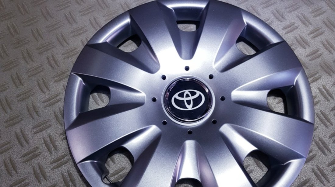 Capace Toyota r15 la set de 4 bucati cod 321