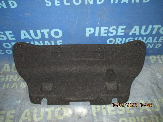 Capitonaj capota BMW E82; 7173561 (portbagaj)