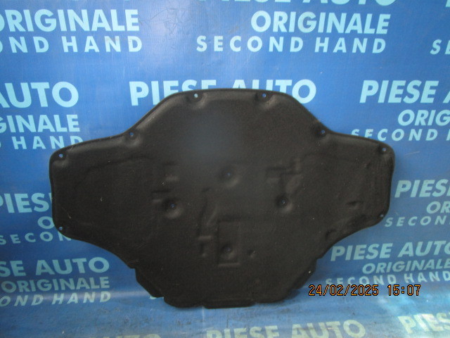 Capitonaj capota BMW G11 2015; 7330652