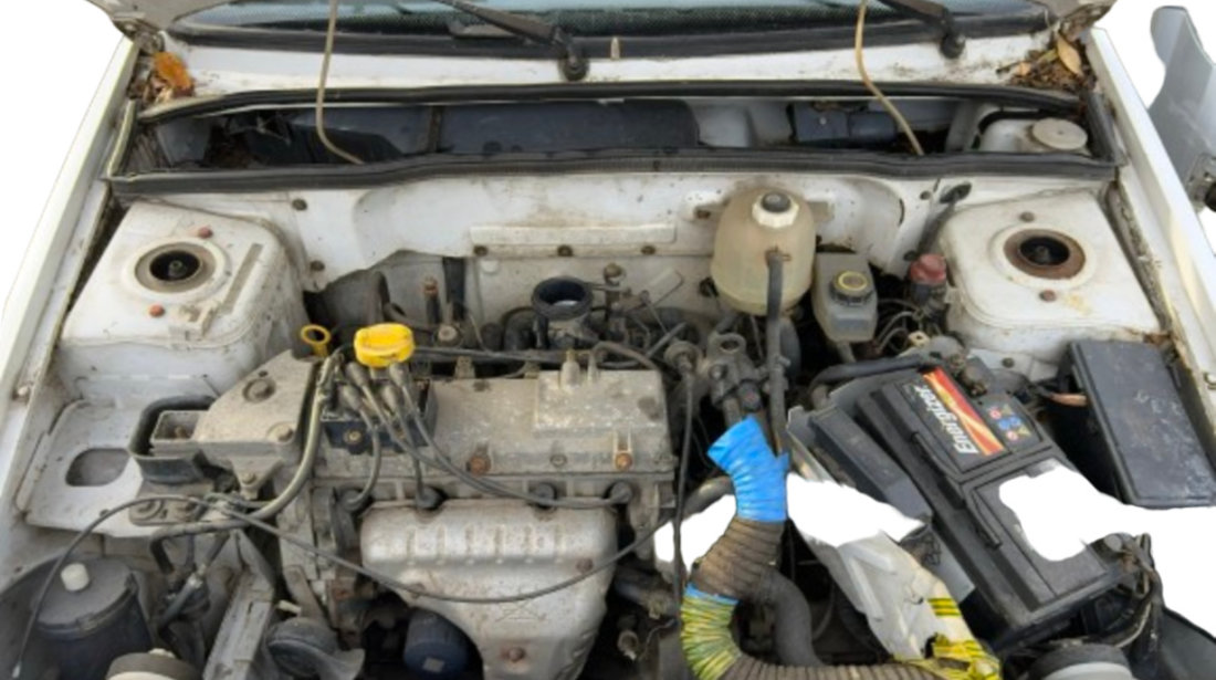 Capitonaj portbagaj stanga Dacia Super nova [2000 - 2003] liftback 1.4 MPI MT (75 hp) Cod motor: E7J-A2