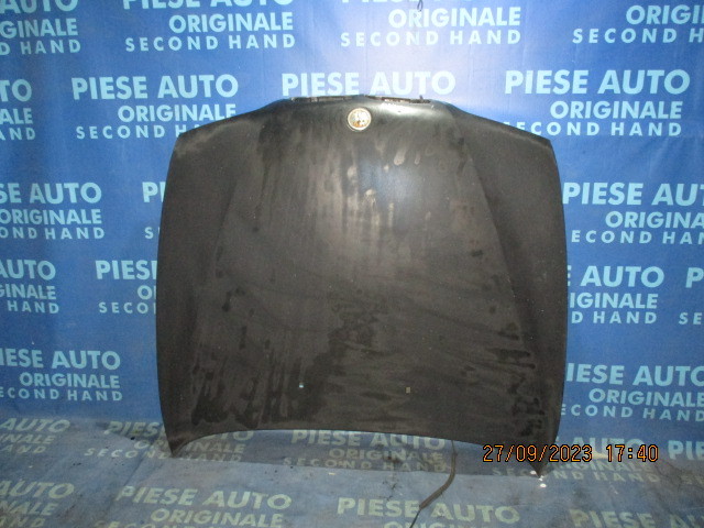 Capota fata BMW E39 1999 (lovita deasupra la farul din dreapta)