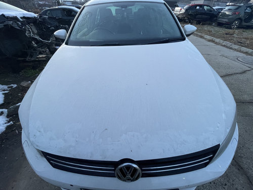Capota fata Volkswagen Jetta 1.6 Motorina 2012, -