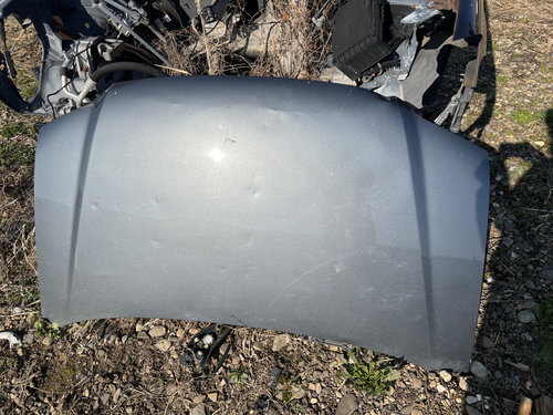 Capota fata Volkswagen Touran 2010, CU DEFECTE