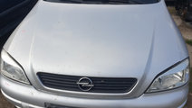 Capota Motor cu Grila si Emblema cu Defect Opel As...