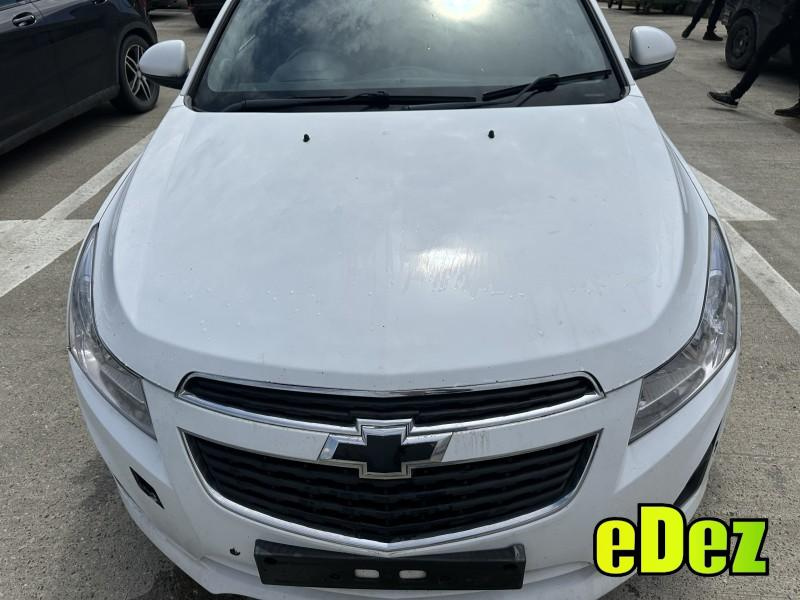 Capota motor culoare alba Chevrolet Cruze (2012->) [J308]