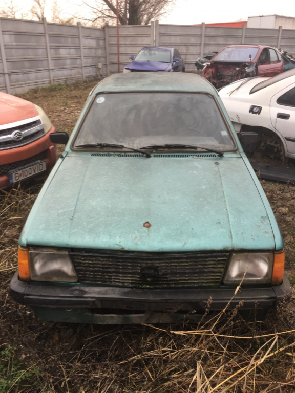Capota motor Opel Kadett D [1979 - 1984] Hatchback 5-usi 1.3 MT (68 hp) (32_,37_,39 _42) 1.3 L