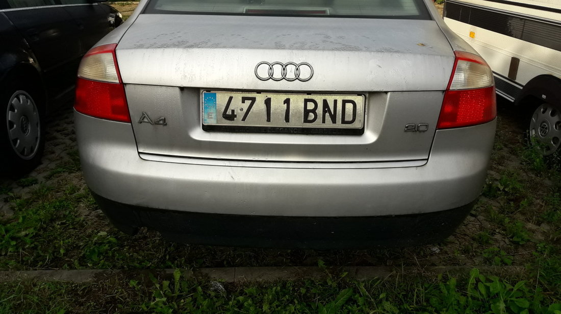 Capota portbagaj Audi A4 B6 berlina/limuzina, 2001,2.0 benzina,131CP,culoare LY7W, stare foarte buna