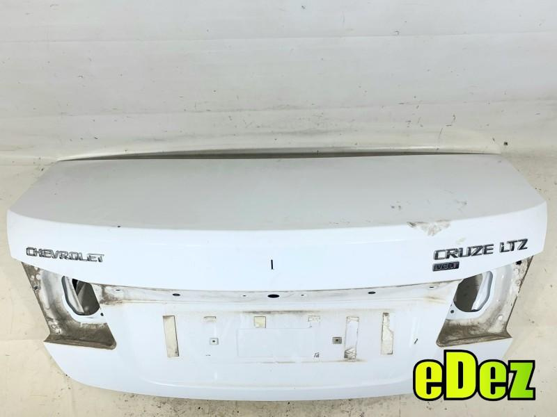 Capota portbagaj culoare alba Chevrolet Cruze (2012->) [J308]