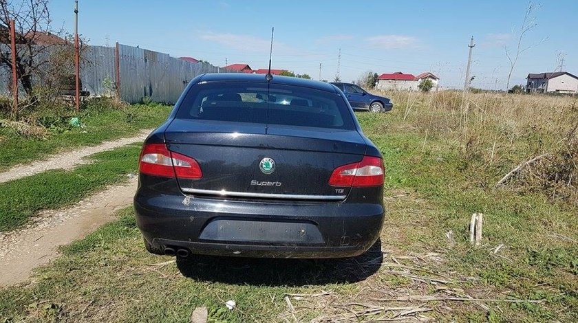 Capota portbagaj culoare negru fara luneta skoda superb II