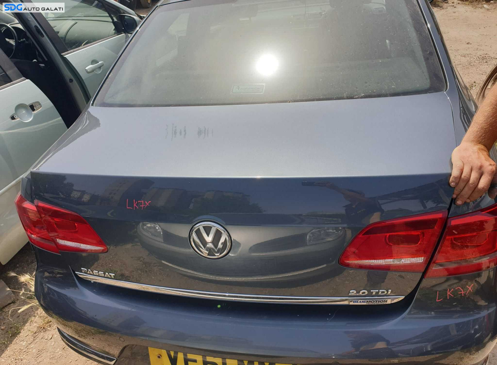 Capota Portbagaj Dezechipata Volkswagen Passat B7 Berlina Sedan 2010 - 2015 Culoare LK7X [B4013]
