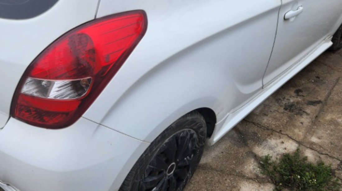 Capota portbagaj spate Hyundai i20 2010 Coupe 1.2