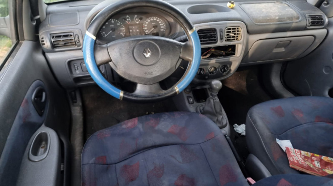 Capota portbagaj spate Renault Clio 2001 sedan 1.4 K7J 700