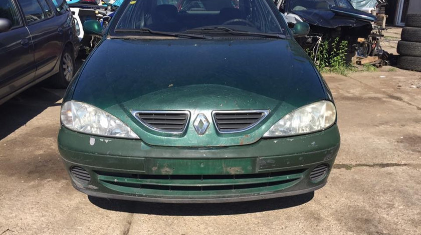 Capota portbagaj spate Renault Megane 2002 classic 1.6 benzina