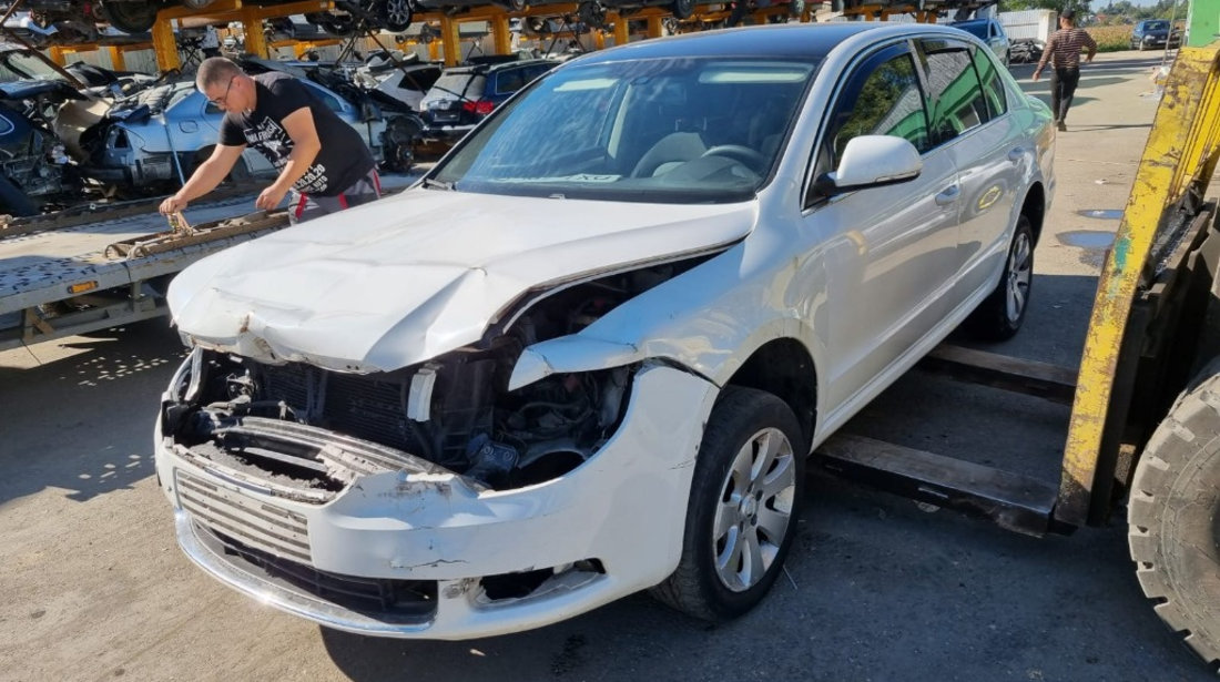 Capota portbagaj spate Skoda Superb 2 2010 berlina 1.9 tdi