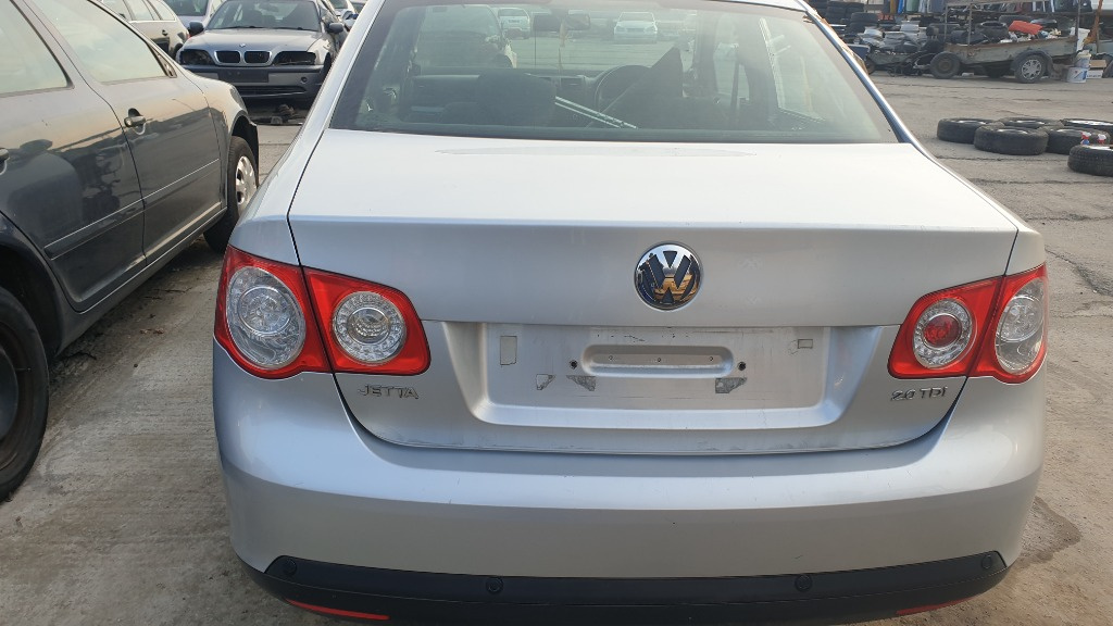 Capota portbagaj spate Volkswagen Jetta 2007 Limuzina 2.0