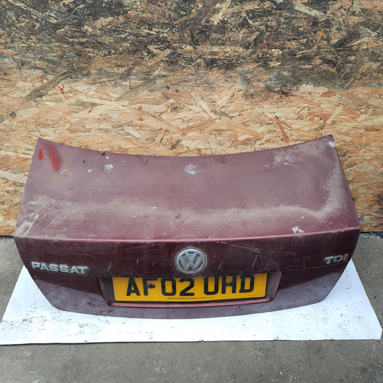 Capota Portbagaj Vw Passat B5, B5.5 1996-2005 Rosu