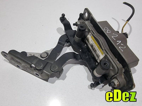 Capsa balama capota dreapta Mercedes C-Class (2007-2010) [W204] A2129066301