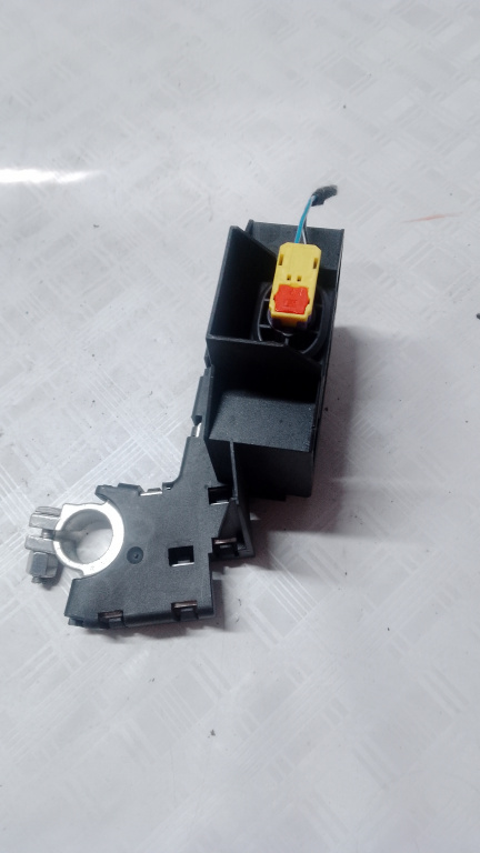 capsa baterie Audi Q5 - Motorina 2012, 4F0915519