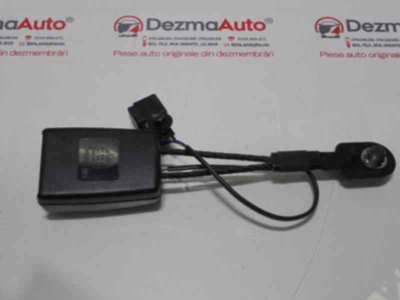 Capsa centura dreapta cu fir GM12848375, Opel Astra J combi