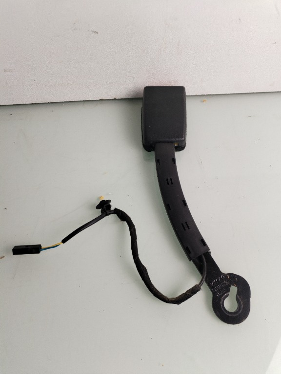 Capsa centura dreapta cu senzor Skoda Octavia 3 5G4857756E