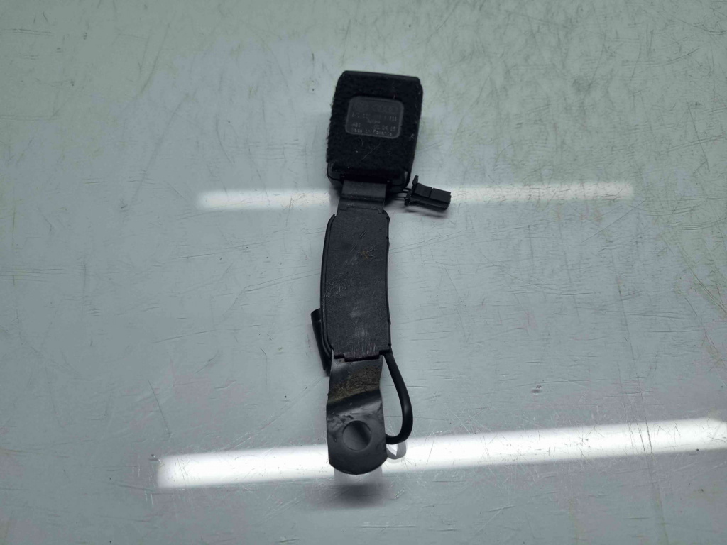 Capsa centura dreapta fata Audi A1 Sportback (8XF) [Fabr 2011-2018] 8X0857756B