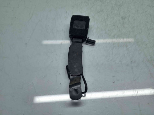 Capsa centura dreapta fata Audi A1 Sportback (8XF) [Fabr 2011-2018] 8X0857756B