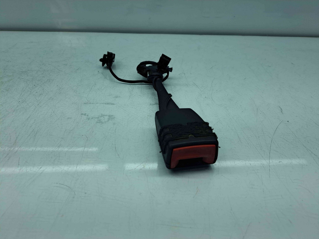 Capsa centura dreapta fata Audi A4 (8K2, B8) [Fabr 2008-2015] 8K0857755